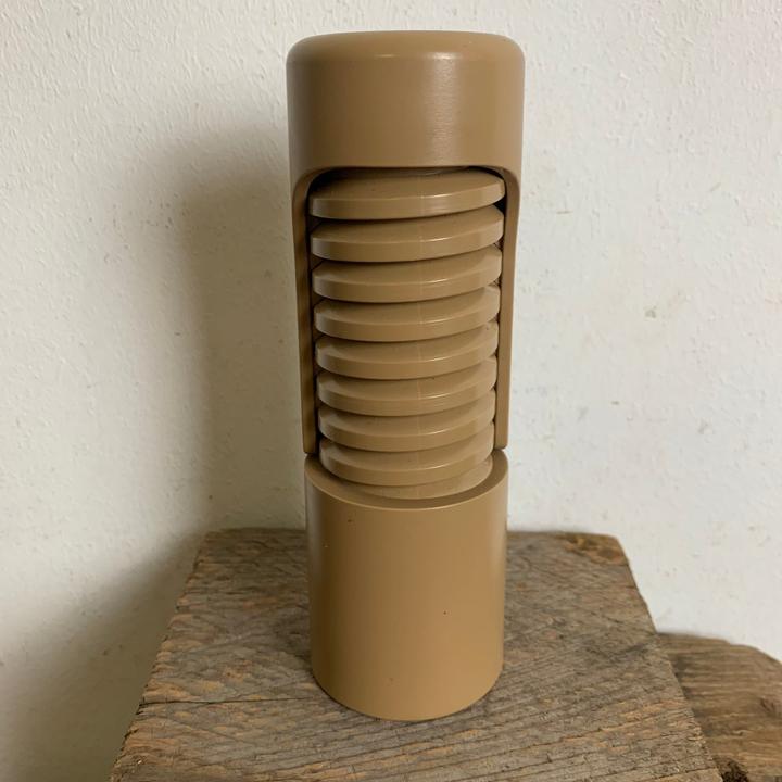 كسّارة مكسرات أسطوانية بزنبرك من Lurch