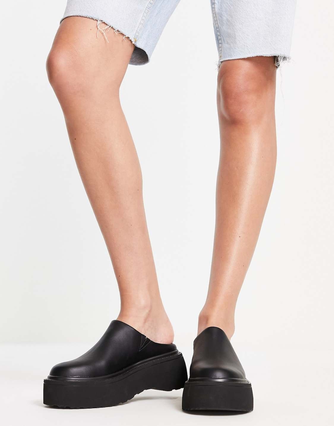 ASOS DESIGN Milo chunky flat mules in black