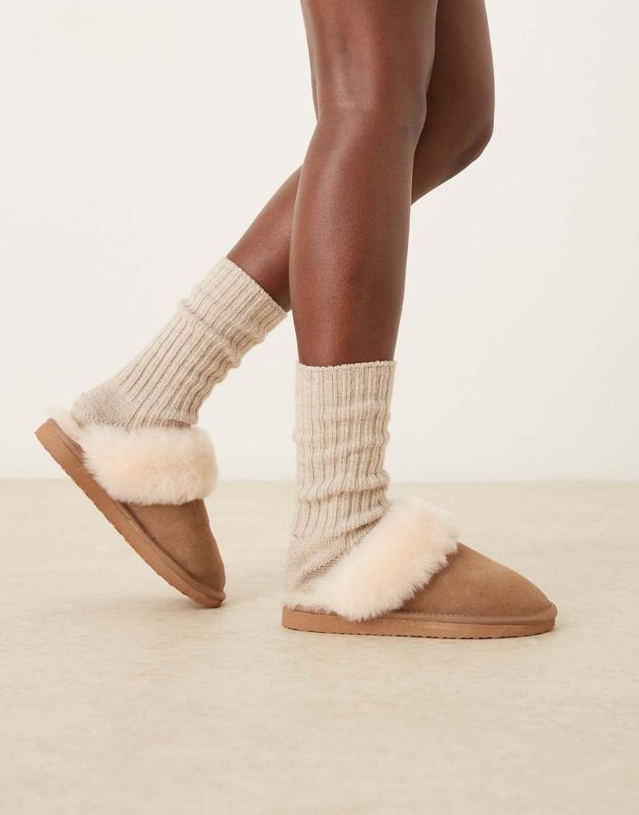 ASOS DESIGN Zamber premium sheepskin slippers in tan suede, photo 2