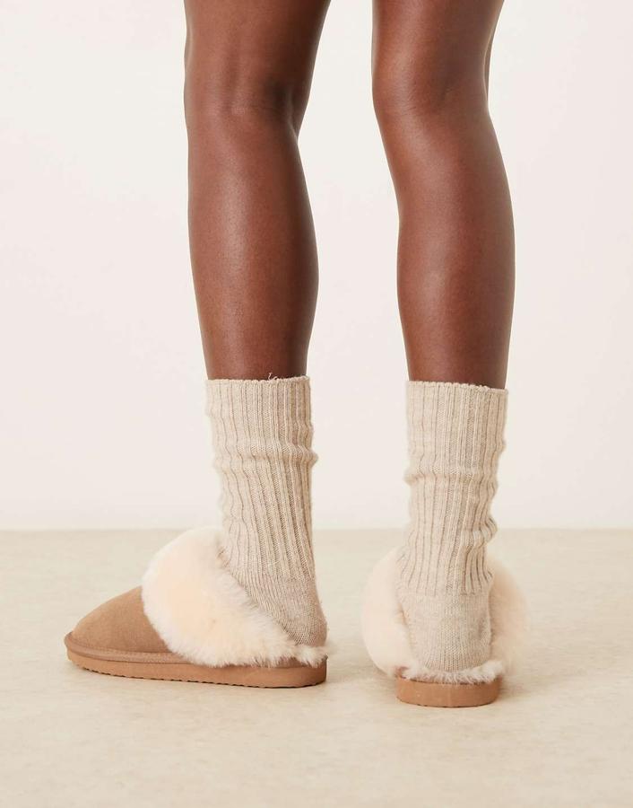 ASOS DESIGN Zamber premium sheepskin slippers in tan suede, photo 4