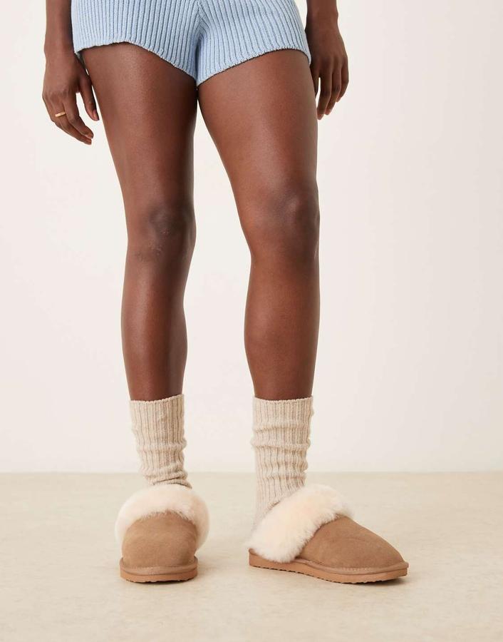 ASOS DESIGN Zamber premium sheepskin slippers in tan suede, photo 3