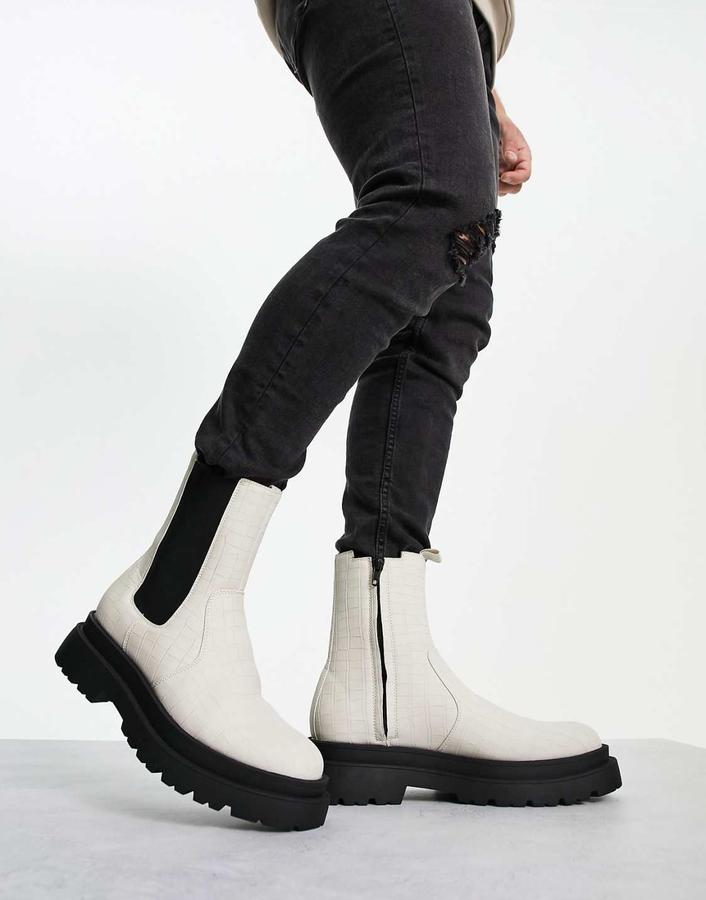 ASOS DESIGN – Chelsea-Stiefel aus Krokoleder-Imitat in Beige mit dicker Sohle