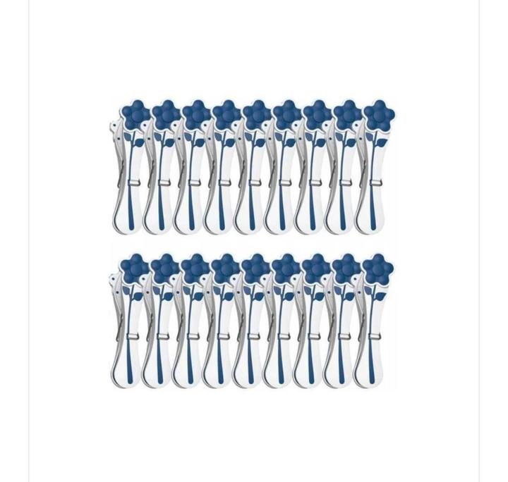 W5 Blue Flower Laundry Pegs